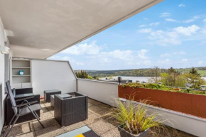 Flexi Home - Balkon , Seeblick, Pool & Speed Wlan